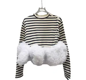 미사용 새상품 Bibiy 스트라이프 패턴 프릴 긴팔 상의