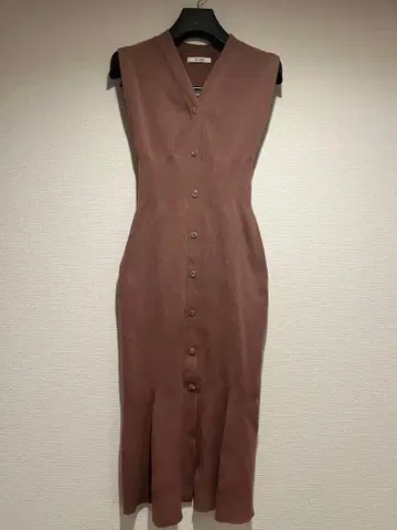 SNIDEL 슬리브리스 니트 원피스