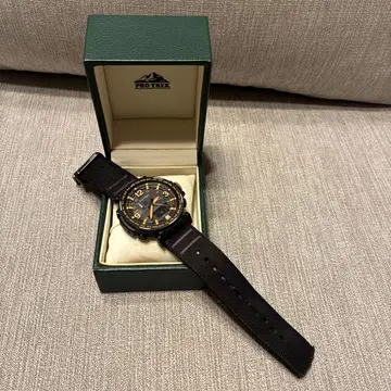 가동 PRO TREK 프로트렉 5497 PRG-600YB 전파 솔라