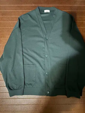 JUNRED 다크 그린 가디건 M 사이즈
