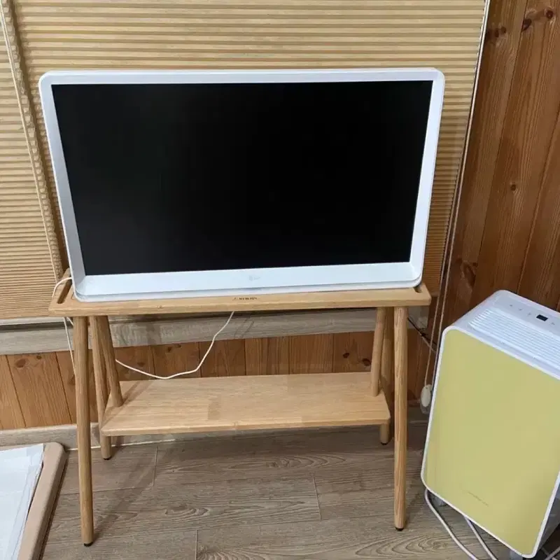 LG 티비 화이트 룸앤티비2세대 캠핑용티비