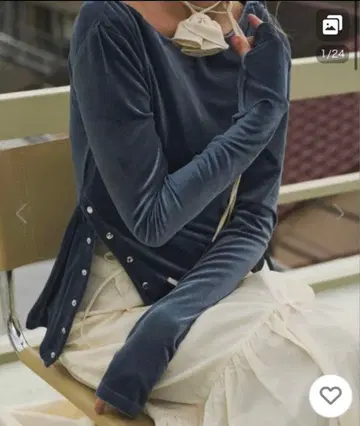 [ 완판템 ] loin nuit 사이드 슬릿 벨로아 상의 여성용 블루