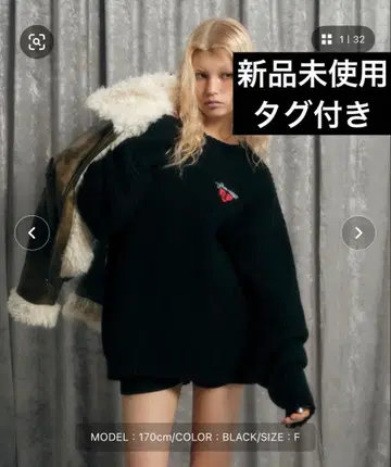 ACLENT 엔젤 하트 로고 풀오버 니트 블랙