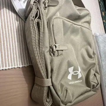 UNDER ARMOUR 숄더백 베이지