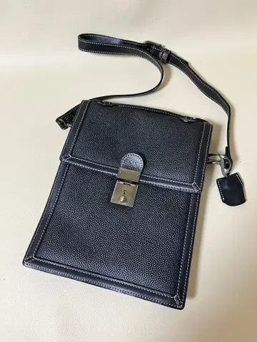 숄더백 합성피혁제 블랙