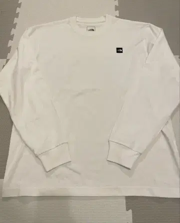 THE NORTH FACE 화이트 긴팔 티셔츠 M 미사용 새상품
