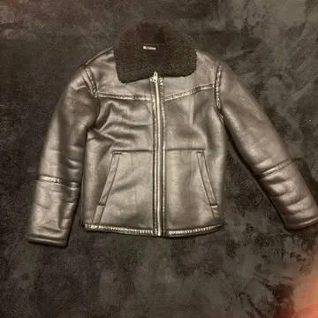 [ 새상품급 ] ZARA 보아 옷깃 페이크 무스탕 자켓 자라 블랙