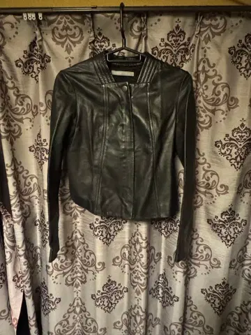 띠어리 럭스 블랙 가죽 숏 자켓