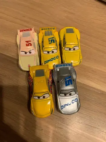 카즈 토미카 크루즈 라미레즈 5대 세트