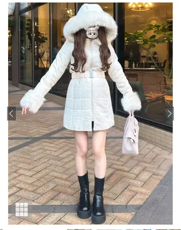 GLR 화이트 다운 자켓 후드 부착 S 사이즈