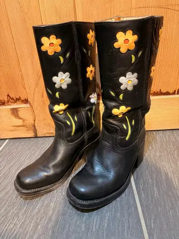 스페인산 블랙 꽃무늬 웨스턴 부츠