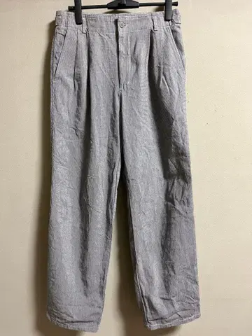 그레이 체크 무늬 플리츠 슬랙스