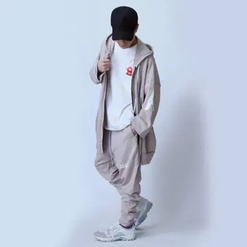 RADIO EVA 742 ADAMS /GRAY