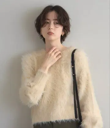 노스탤지어 샤기 니트 긴팔