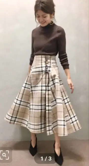 RANDA 레이스업 플레어 스커트 S 베이지