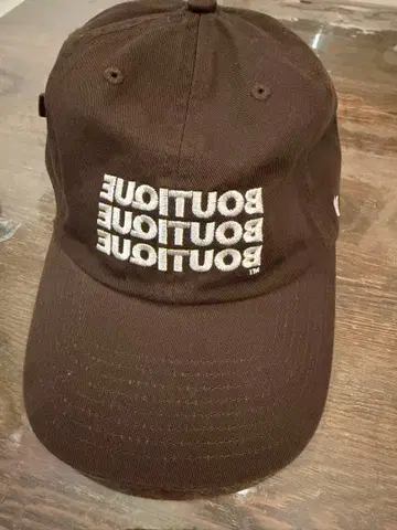 부티크 아오야마 레쇼페 47 캡 캡