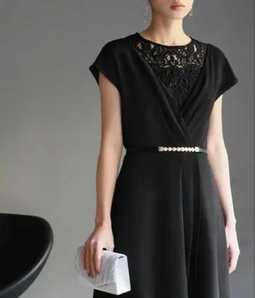 GIRL 펄 벨트 카슈쿨풍 레이스 절개 플레어 롱 원피스