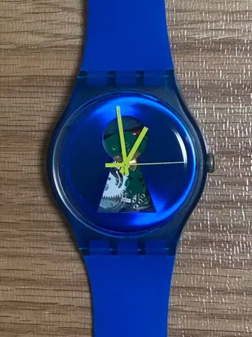 Swatch 파란색 손목시계