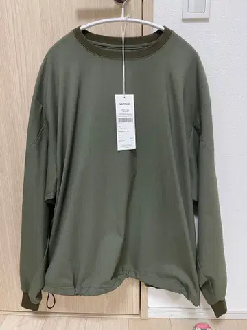 [ 새상품급 ] UNTRACE 맨투맨 사이즈 1 올리브