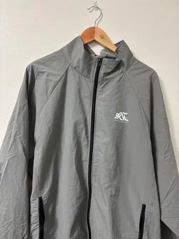 그레이 나일론 자켓 집업