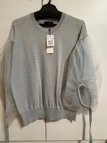 Grandtable 그레이 튤 벌룬 슬리브 니트 스웨터