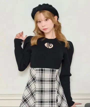 [ apres jour ] 프론트 오픈 파워숄더 니트