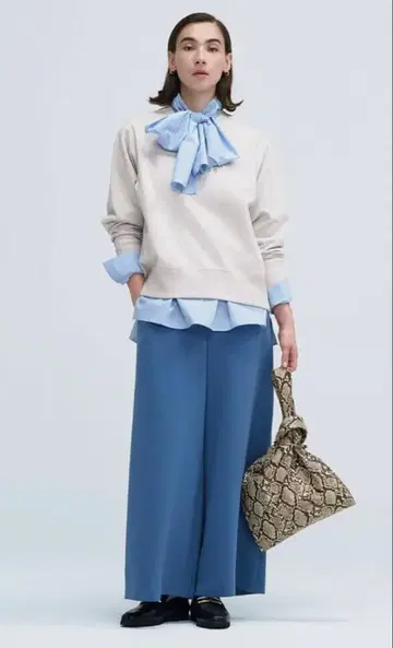 PLST 보타이 리본 블라우스