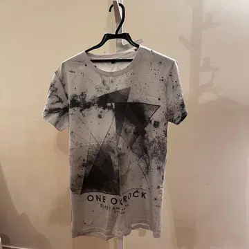 ONE OK ROCK 그래픽 티셔츠 L 사이즈