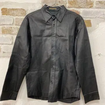 새상품급 돈피 Changing Times 블랙 레어 가죽 셔츠 L