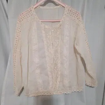 저널 스탠다드 빈티지 레이스 블라우스 키나리 베이지