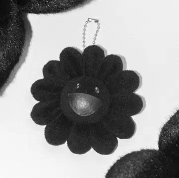 무라카미 다카시 올 블랙 플라워 키체인 카이카이키키