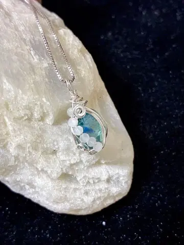 블루그린 플로라이트 목걸이