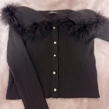 m me eme 오프숄더 페더 퍼 니트 엠미에메 블랙