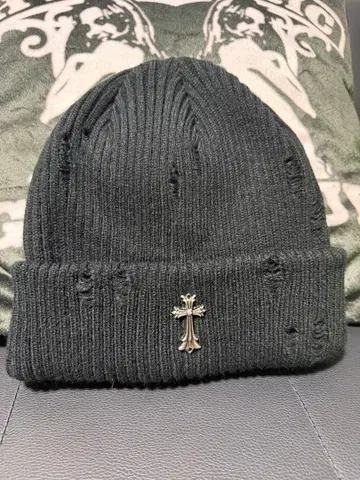 크롬 크로스 참 부착 데미지 비니 y2k opium