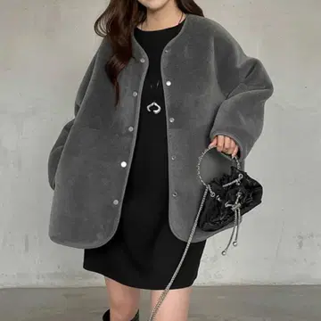 미사용 새상품 2WAY 보아 스웨이드 느낌 페이크 무스탕 노카라 자켓