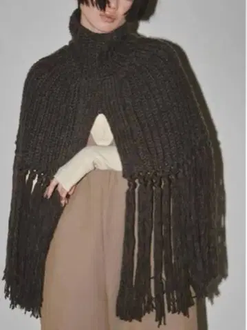 [새상품] todayful FRINGE Knit CAPE 판초