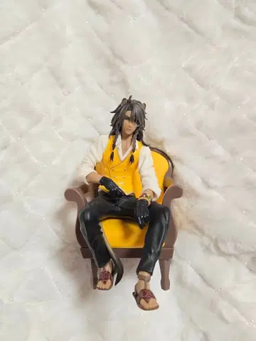 트위스테 레오나 피규어