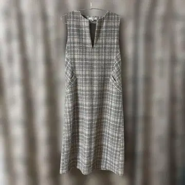 grove 체크 무늬 슬리브리스 무릎 기장 원피스
