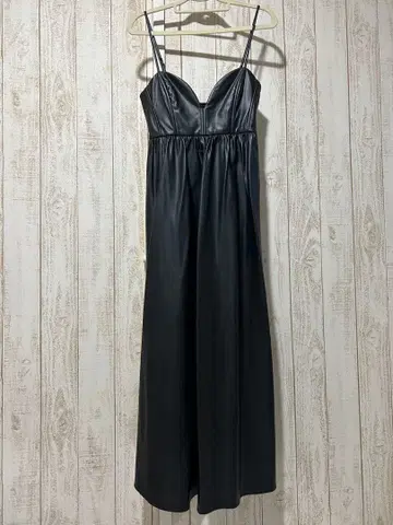 ZARA 가죽 드레스