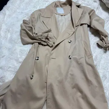 머큐리 듀오 베이지 더블 브레스트 트렌치코트