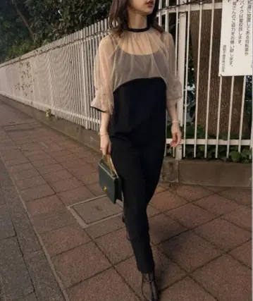 [새상품급] ameri MANY WAY AIRY VEIL DRESS 블랙