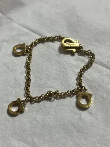 Ferragamo 페라가모 팔찌
