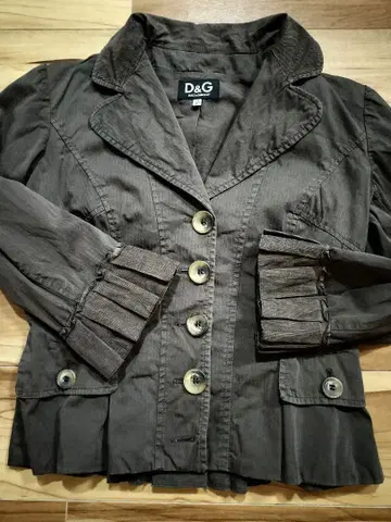 D&G 돌체앤가바나 프릴 소매가 귀여운 디자인 자켓 다크 브라운