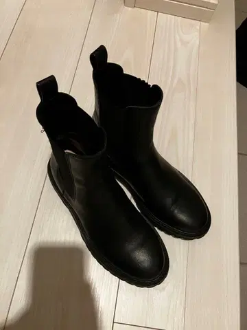 새상품급 ROPE 블랙 가죽 사이드 고어 부츠