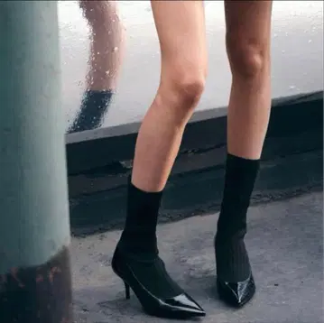 컨디션 최상 ZARA 힐 숏부츠 삭스 39 25cm