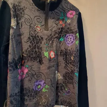 자수 하프 지퍼 긴팔 상의