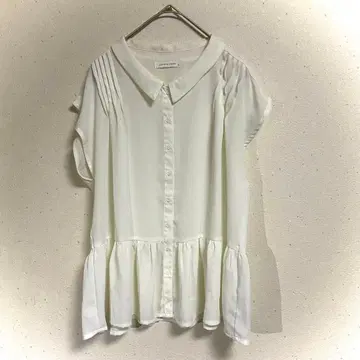 로리즈팜 블라우스(M) 페플럼 슬리브리스 깔끔한 걸리시