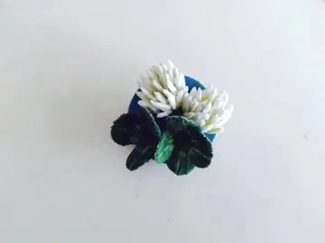 손자수 잡화 시로츠메쿠사 브로치