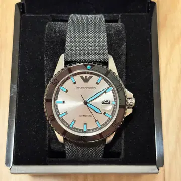 엠포리오 아르마니 시계 남성용 AR11465 아르마니 다이버