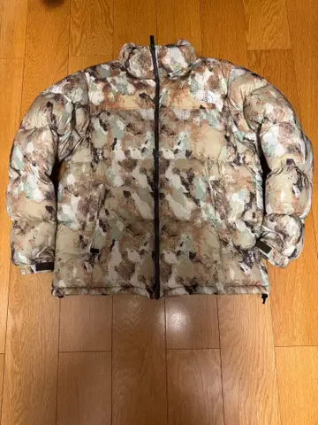 THE NORTH FACE 카모플라쥬 다운 자켓